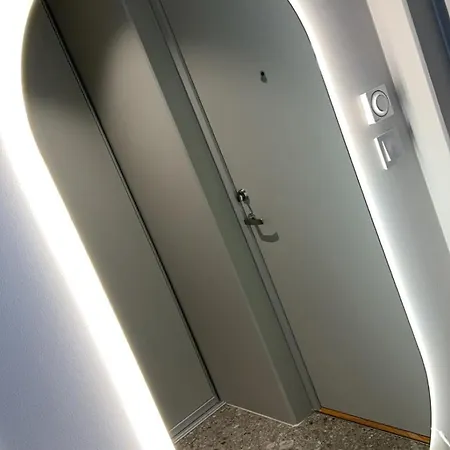Leilighet Modern With Balcony And Free Parking Sola